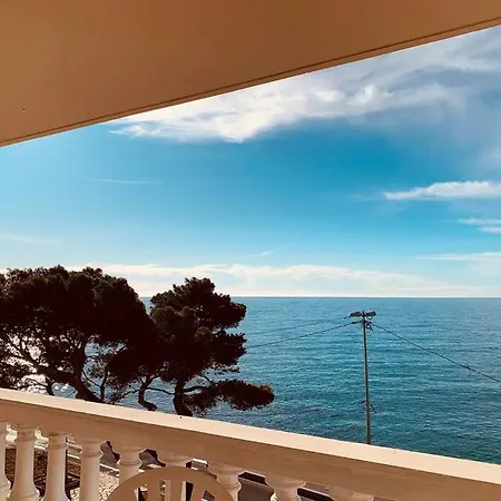 아파트 Dolce A La Francaise *